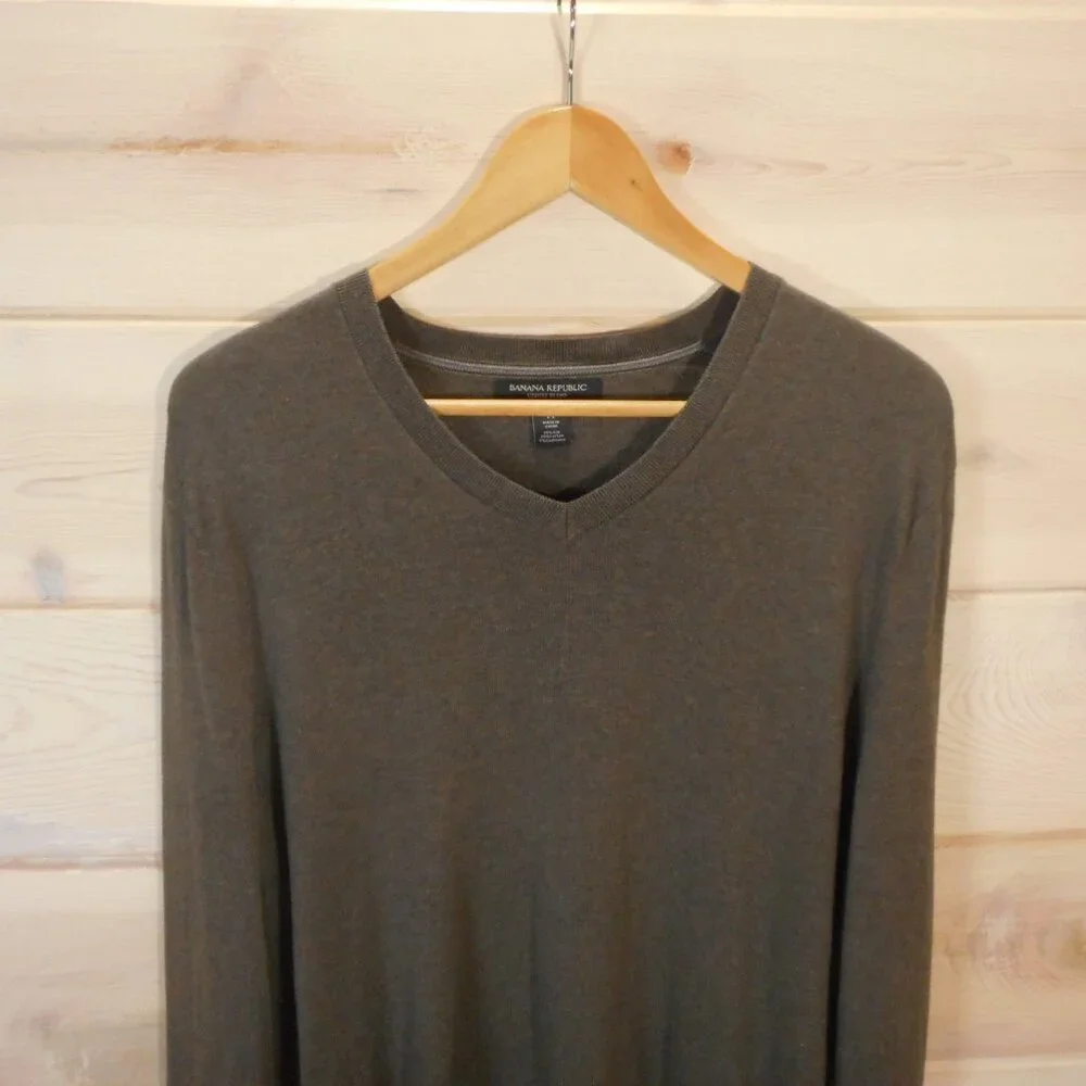 Banana Republic Sweater Mens M Olive Brown Pullover Luxury Silk Blend V Neck